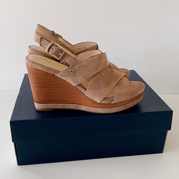 ✨New COLE HAAN Laci Suede Wedge Sandal Stone Taupe - Picture 4 of 9